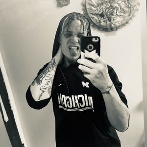 Meet your Posher, Dustin